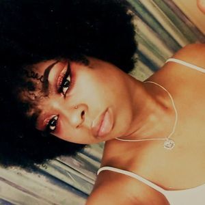 Meet your Posher, Sonae